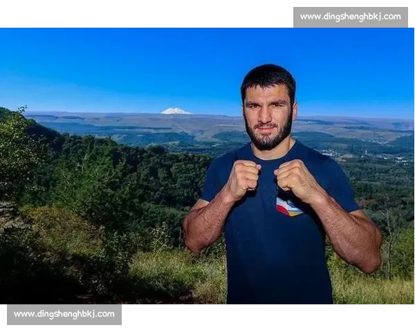 德拉霍亚对决霍普金斯揭开拳坛王权更迭的历史一战风云与时代转折 德拉霍亚对决霍普金斯揭开拳坛王权更迭的历史一战风云与时代转折