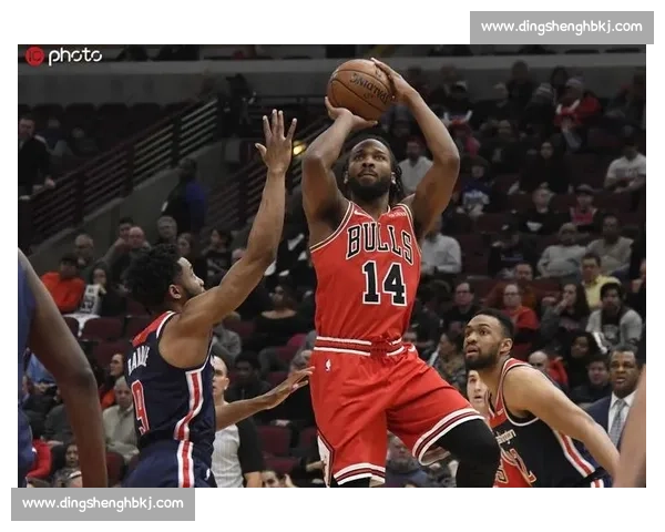 公牛激战热火东部强强对话引爆赛场悬念焦点大战全程回顾