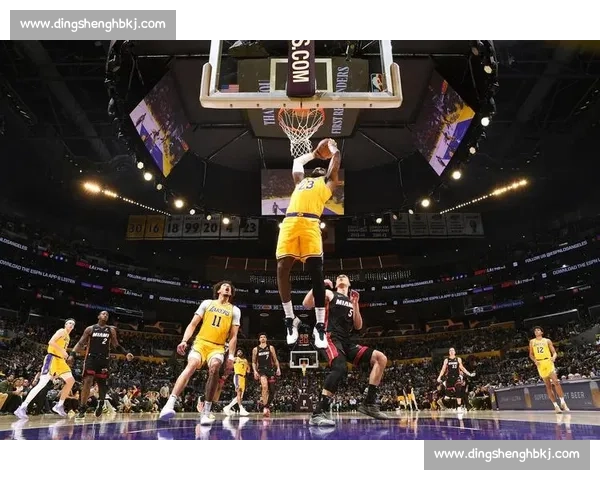 热火客场挑战湖人希罗爆发领衔团队奋力反击争取总决赛优势